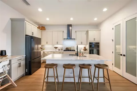 Kitchen - 4238 Sea Marsh Pl, Parrish, FL 34219 photo 2 of 5