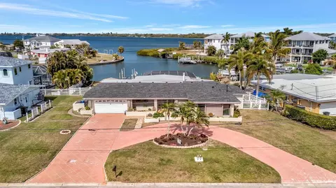 5403 Palmetto Point Dr, Palmetto, FL 34221