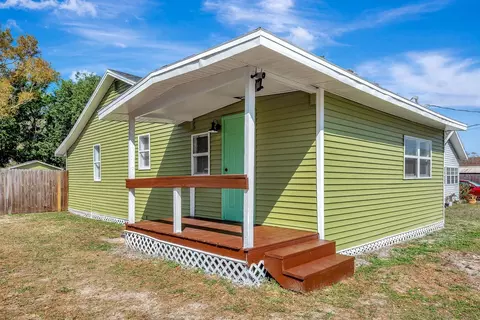 3016 17th St E, Bradenton, FL 34208