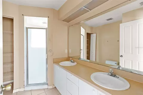 Bath - 6524 67th Ct E, Bradenton, FL 34203 photo 1 of 2