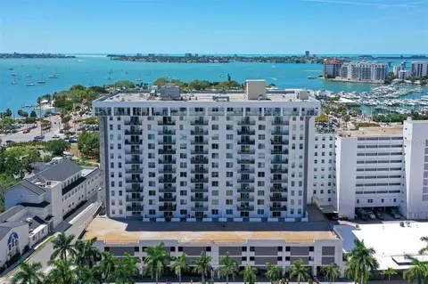 101 S Gulfstream Ave #15B, Sarasota, FL 34236