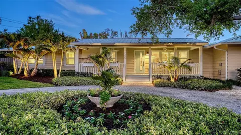 1661 S Jefferson Ave, Sarasota, FL 34239
