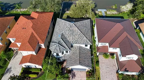 View/Area - 18048 Java Isle Dr, Tampa, FL 33647 photo 3 of 9
