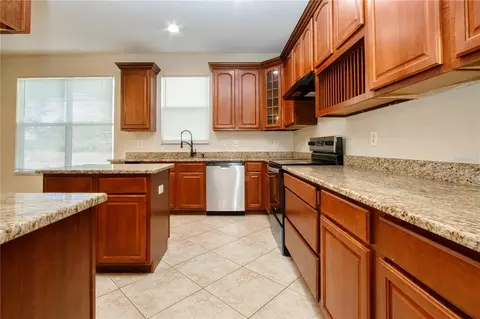 Kitchen - 18048 Java Isle Dr, Tampa, FL 33647 photo 1 of 8