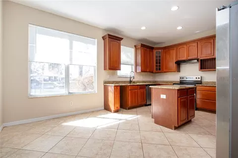 Kitchen - 18048 Java Isle Dr, Tampa, FL 33647 photo 8 of 8