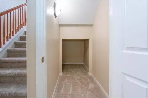 Entry Way - 18048 Java Isle Dr, Tampa, FL 33647 photo 4 of 10