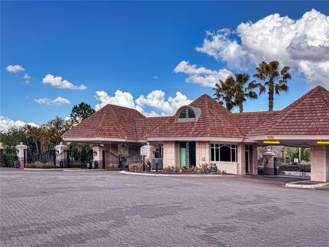 Exterior - 18048 Java Isle Dr, Tampa, FL 33647 photo 4 of 5