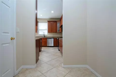 Entry Way - 18048 Java Isle Dr, Tampa, FL 33647 photo 5 of 10