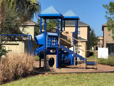 Exterior - 6307 Pin Cherry Pl, Riverview, FL 33578 photo 5 of 6