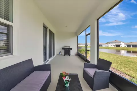 Exterior - 627 160th St E, Bradenton, FL 34212 photo 7 of 20