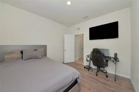 Bedroom - 627 160th St E, Bradenton, FL 34212 photo 6 of 12