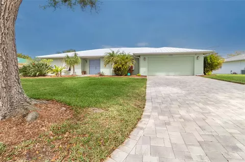 7926 Cypress Lake Dr, Sarasota, FL 34243