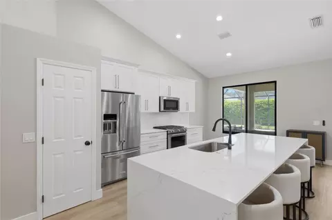 Kitchen - 7715 Us Open Loop, Lakewood Ranch, FL 34202 photo 4 of 5