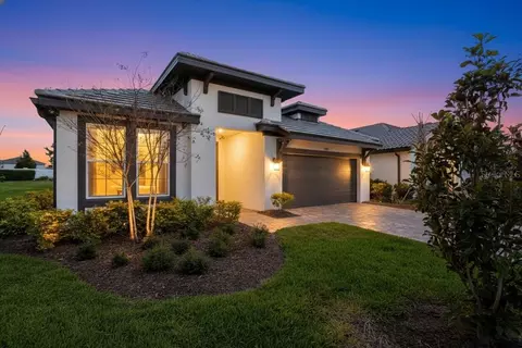 17502 Savory Mist Cir, Bradenton, FL 34211