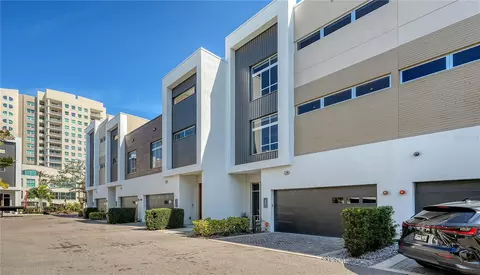 211 Cosmopolitan Ct #211, Sarasota, FL 34236