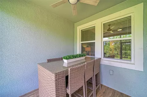 Exterior - 11655 Rolling Green Dr, Bradenton, FL 34211 photo 5 of 9