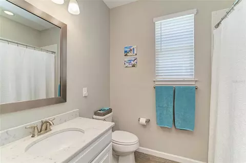 Bath - 11655 Rolling Green Dr, Bradenton, FL 34211 photo 4 of 6
