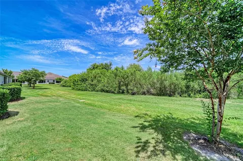 Exterior - 11655 Rolling Green Dr, Bradenton, FL 34211 photo 6 of 9