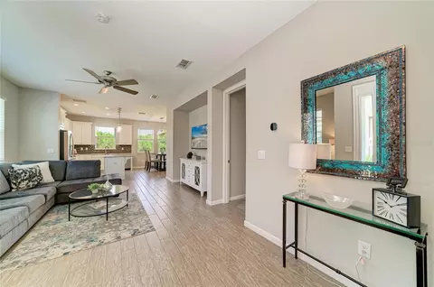 Entry Way - 11655 Rolling Green Dr, Bradenton, FL 34211 photo 3 of 5
