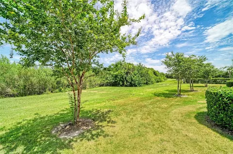 Exterior - 11655 Rolling Green Dr, Bradenton, FL 34211 photo 7 of 9