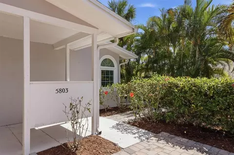 5803 De Palmas Ave, Holmes Beach, FL 34217