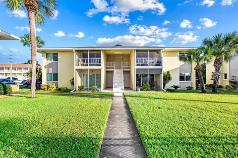 101 Louella Ln #5, Nokomis, FL 34275