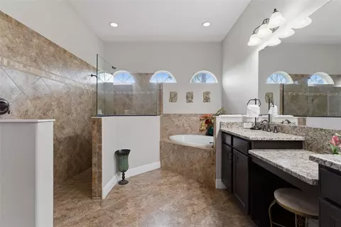 Bath - 112 170th St E, Bradenton, FL 34212 photo 2 of 8