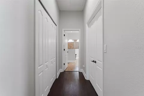 Entry Way - 112 170th St E, Bradenton, FL 34212 photo 3 of 6