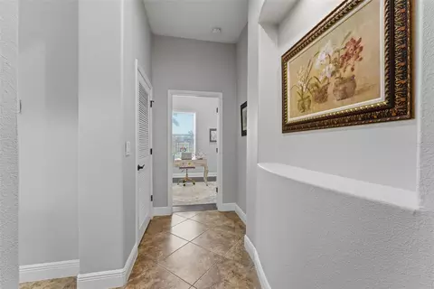 Entry Way - 112 170th St E, Bradenton, FL 34212 photo 4 of 6