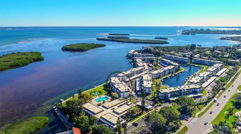 4440 Exeter Dr #301, Longboat Key, FL 34228