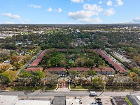 930 La Costa Cir #2, Sarasota, FL 34237