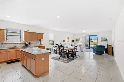 Kitchen - 5539 107th Ter E, Parrish, FL 34219 photo 1 of 4