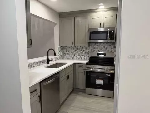 Kitchen - 2465 SE 18th Cir, Ocala, FL 34471 photo 1 of 3