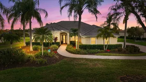 709 Country Meadows Way, Bradenton, FL 34212