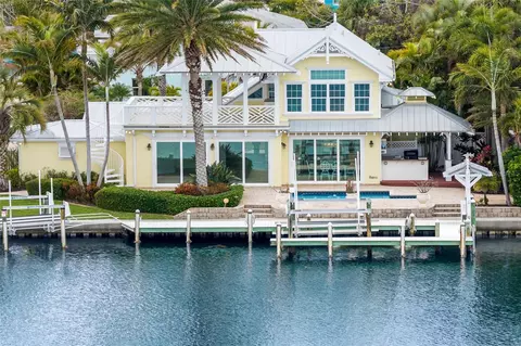 8321 Marina Dr, Holmes Beach, FL 34217