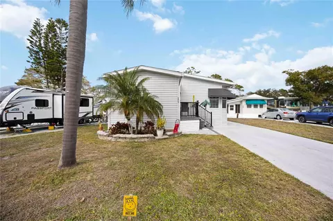 171 Crown Point Dr, Nokomis, FL 34275