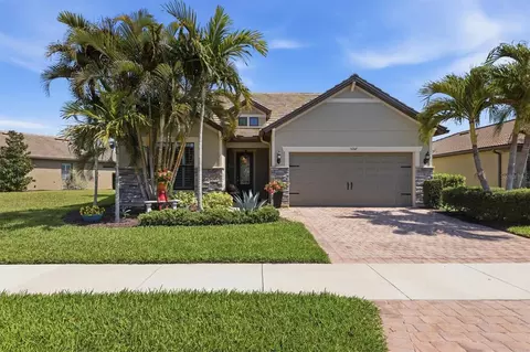 5357 Sundew Dr, Sarasota, FL 34238