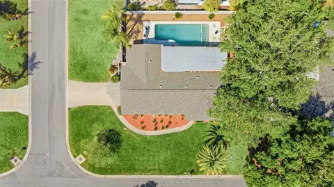 View/Area - 1908 49th St W, Bradenton, FL 34209 photo 7 of 9