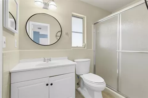 Bath - 1908 49th St W, Bradenton, FL 34209 photo 1 of 2
