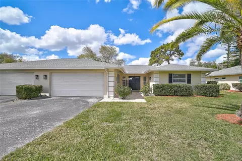 7128 W Country Club Dr N, Sarasota, FL 34243