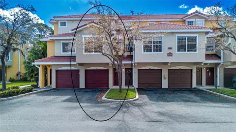 5711 Bentgrass Dr #19-202, Sarasota, FL 34235