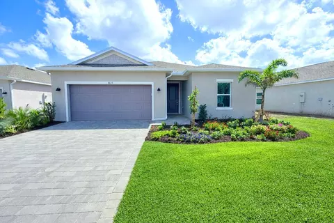 8135 Saint Kitts Cir, Englewood, FL 34224