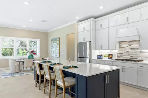 Kitchen - 9213 Sand Dune Cv, Parrish, FL 34219 photo 4 of 7