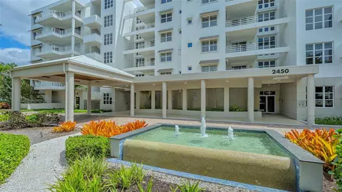 2450 Harbourside Dr #212, Longboat Key, FL 34228