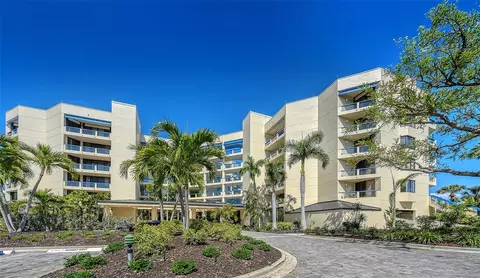 2110 Harbourside Dr #536, Longboat Key, FL 34228