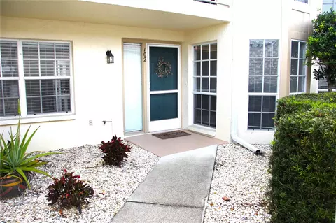 204 Silver Lake Dr #102, Venice, FL 34292