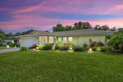 2920 Captiva Dr, Sarasota, FL 34231