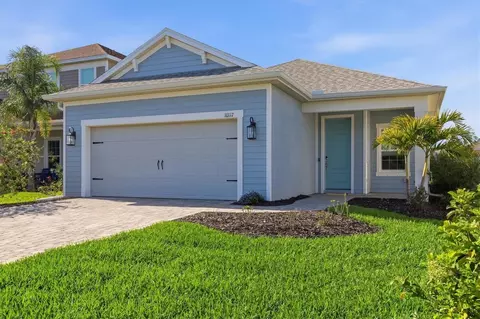 Exterior - 10117 Spruce River Way, Parrish, FL 34219 photo 2 of 18