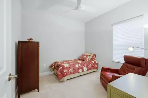 Bedroom - 10117 Spruce River Way, Parrish, FL 34219 photo 4 of 5