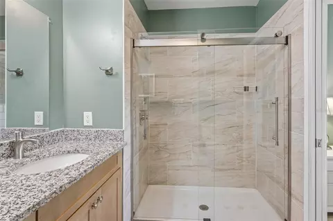 Bath - 8407 Placida Rd #202, Placida, FL 33946 photo 2 of 3